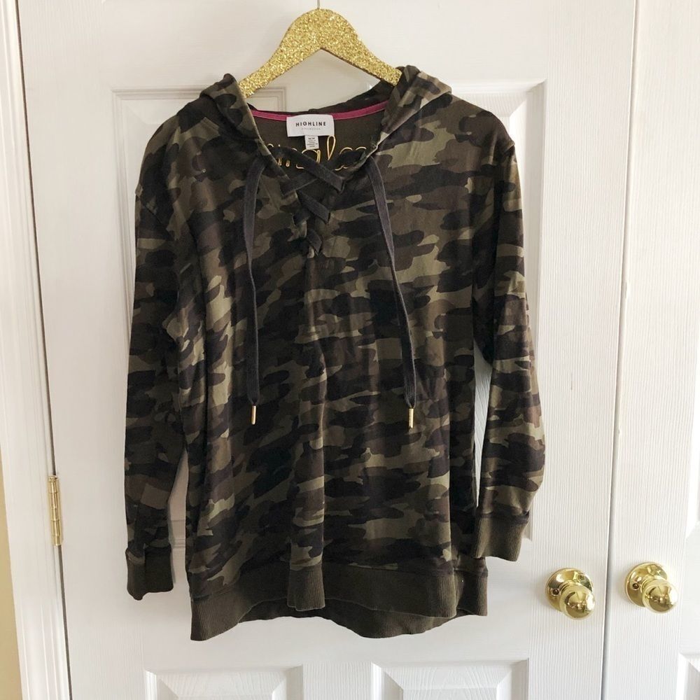 Highline Collective Lace-Up Camo Print Hoodie - Picture 2 of 7